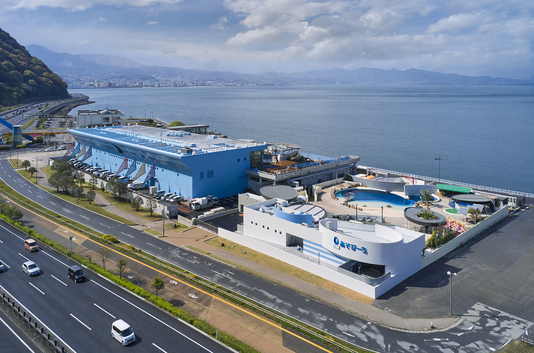 マリーンパレスうみたまご　あそびーち　Marine Place Aquarium UMITAMAGO annex ASOBEACH